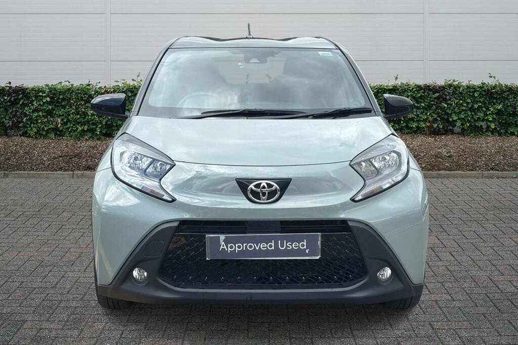 Toyota Aygo X 1.0 Vvt-i Edge Green #3
