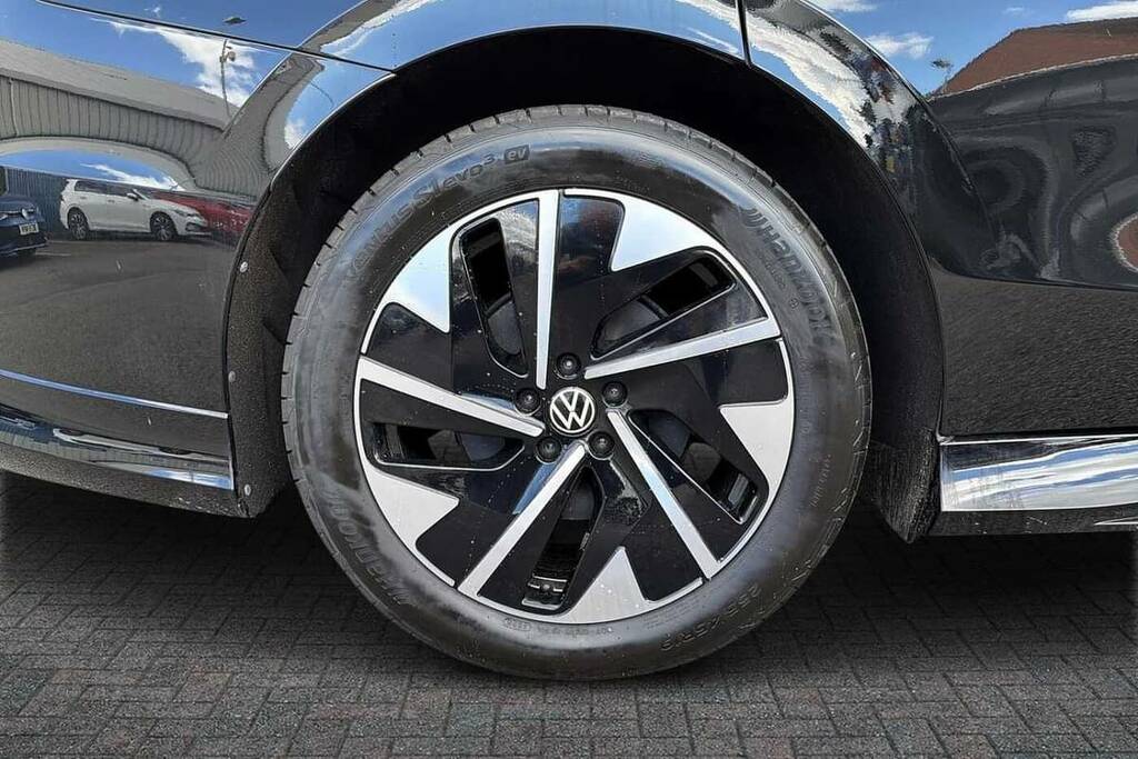 Volkswagen ID.7 210Kw Match Pro Plus 77Kwh Black #5