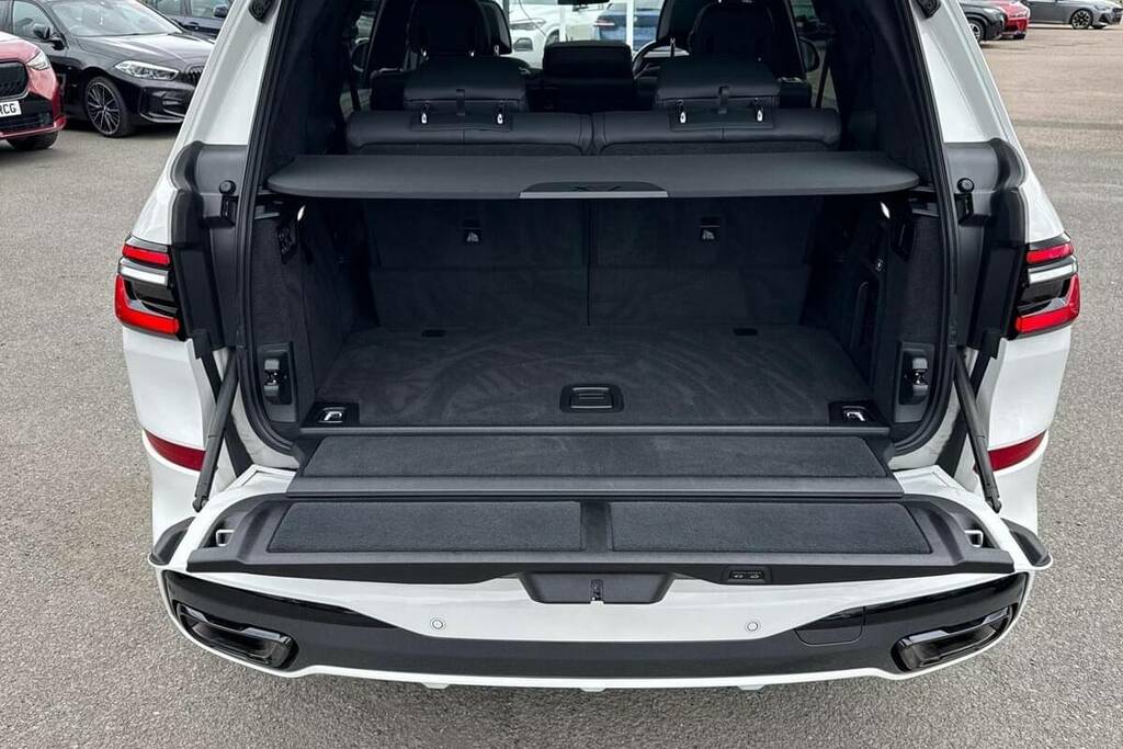 BMW X7 Suv Blue #13