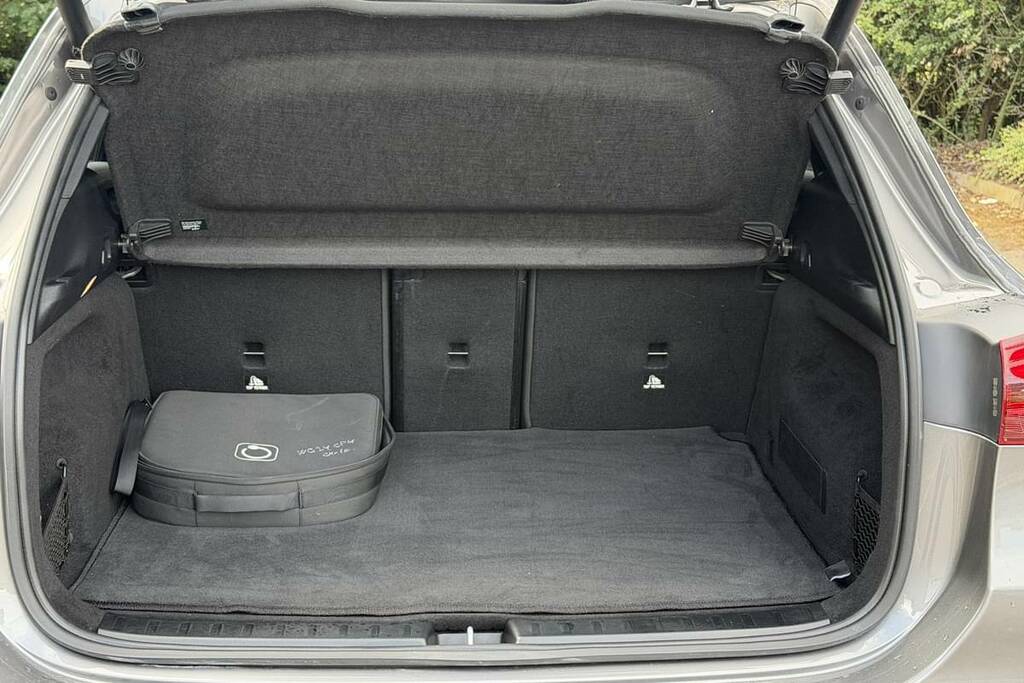 Mercedes-Benz EQA 250 140Kw Amg Line Executive 70.5Kwh Grey #2