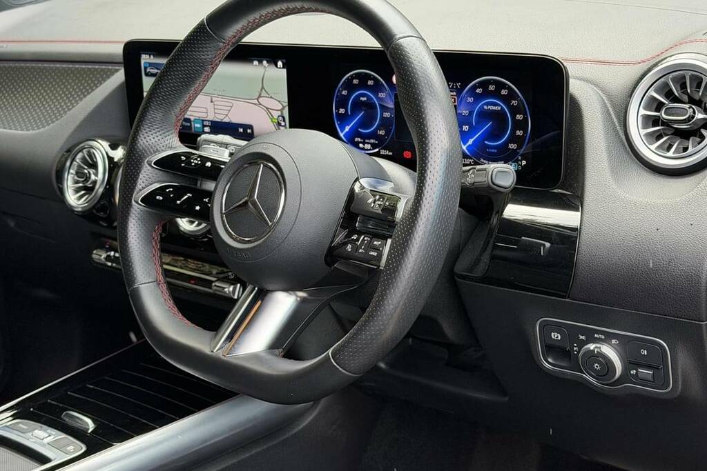 Mercedes-Benz EQA 250 140Kw Amg Line Executive 70.5Kwh Grey #4
