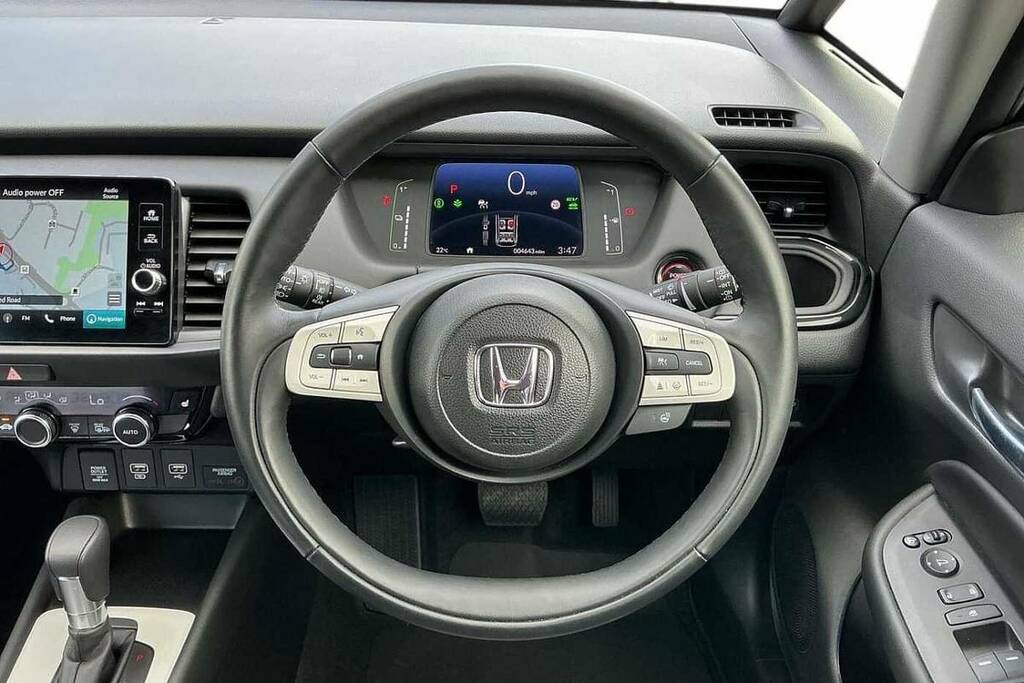 Honda Jazz 1.5 I-mmd Hybrid Crosstar Advance Ecvt BL25ELX White #6