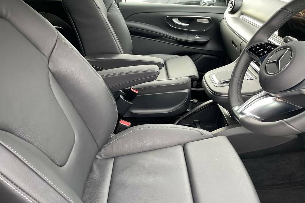 Mercedes-Benz V Class V220 D Premium 9G-tronic Extra Long 2026 Black #10