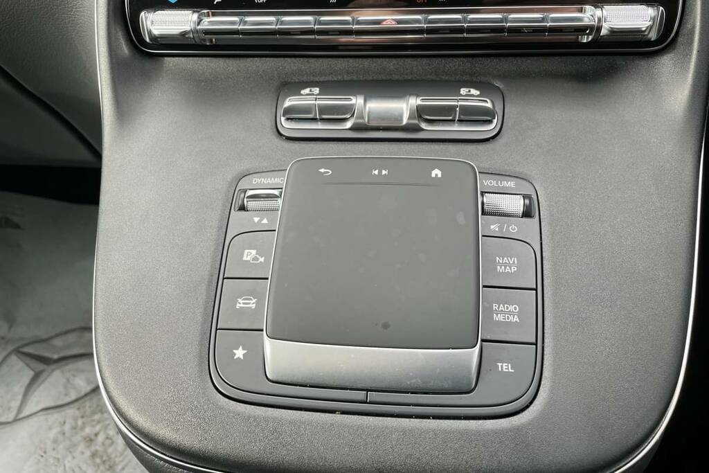 Mercedes-Benz V Class V220 D Premium 9G-tronic Extra Long 2026 Black #20