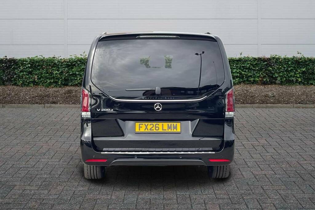 Mercedes-Benz V Class V220 D Premium 9G-tronic Extra Long 2026 Black #25