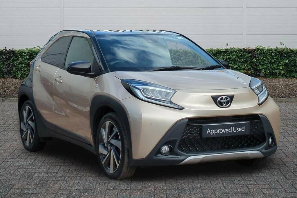 Toyota Aygo X 1.0 Vvt-i Exclusive Beige
