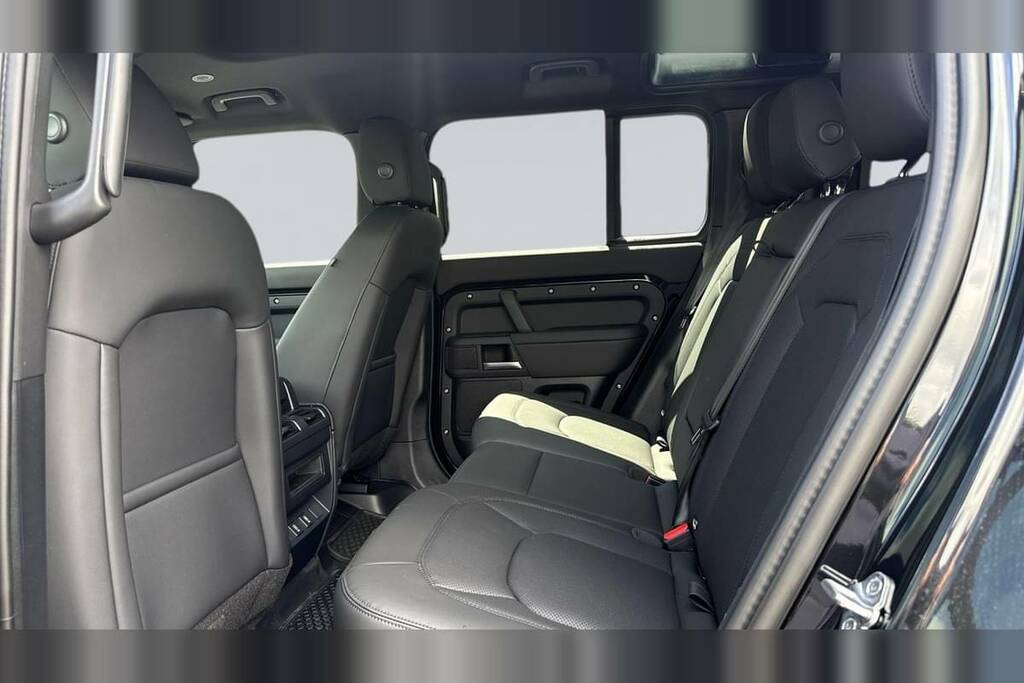 Land Rover Defender 110 3.0 D250 X-dynamic Se 110 #4