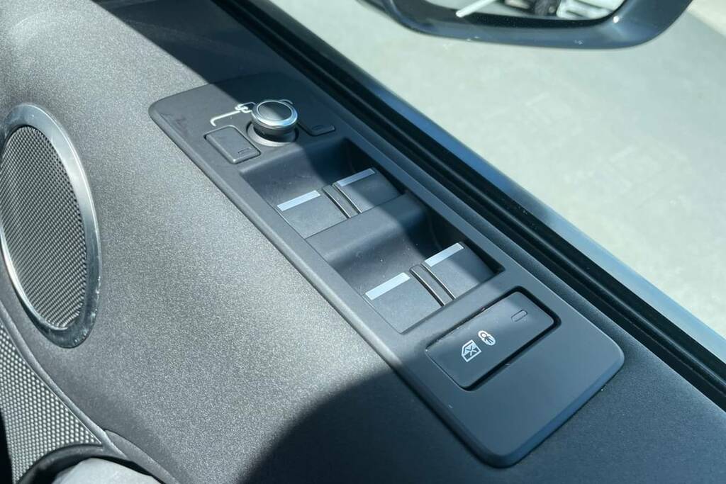 Land Rover Discovery D180 Mhev R-dynamic S Black #18