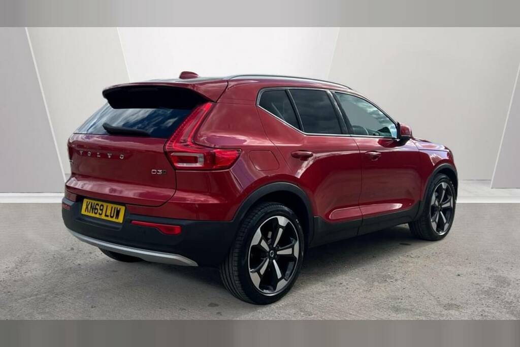 Volvo XC40 2.0 D3 Momentum Pro Awd Geartronic Red #5