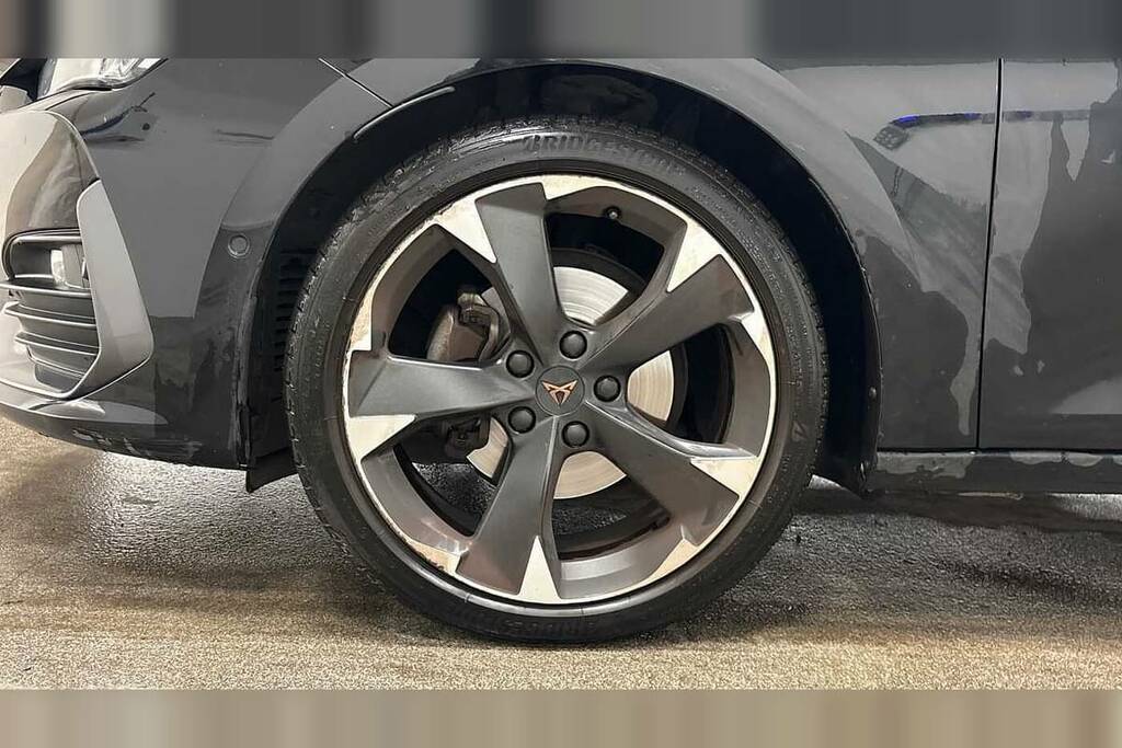 Cupra Leon 1.5 Etsi V1 Dsg Black #5