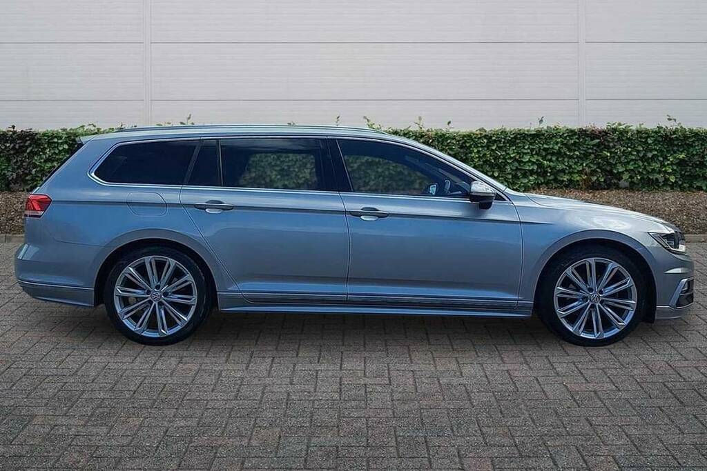 Volkswagen Passat 2.0 Tdi Scr 190 R-line Dsg Pan Rf 7 Speed DG68YHU Silver #4
