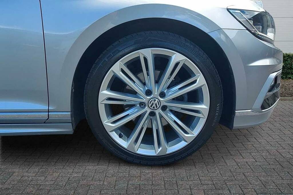 Volkswagen Passat 2.0 Tdi Scr 190 R-line Dsg Pan Rf 7 Speed DG68YHU Silver #5