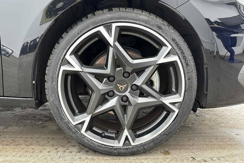 Cupra Leon 1.5 Etsi 150 V2 Dsg Black #5