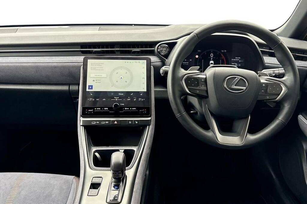 Lexus LBX 1.5 Takumi Design E-cvt Awd Black #6