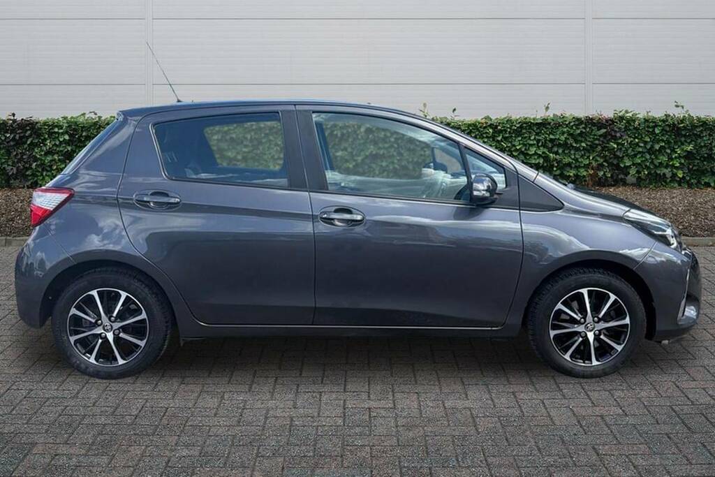Toyota Yaris 1.5 Vvt-i Icon Tech Grey #5