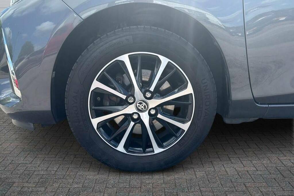 Toyota Yaris 1.5 Vvt-i Icon Tech Grey #6
