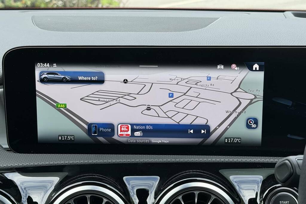 Mercedes-Benz A Class A200 Amg Line Premium Plus KS25TTX Red #3