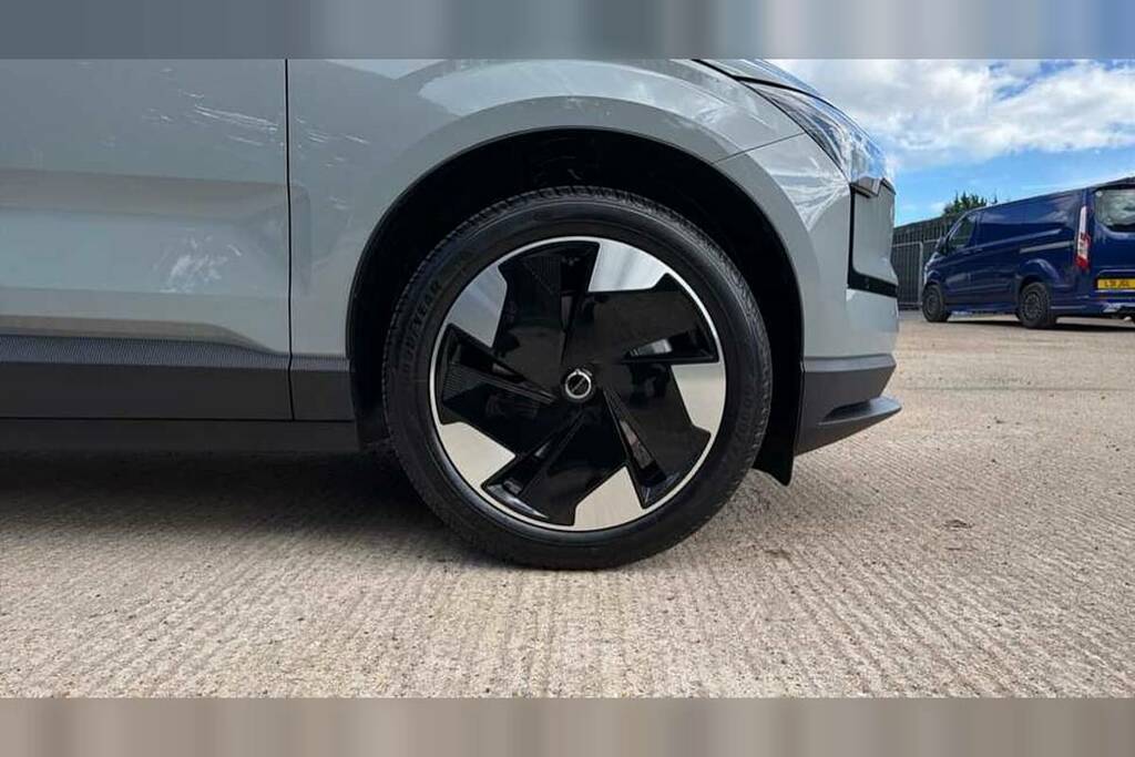 Volvo EX30 200Kw Sm Extended Range Plus 69Kwh VE26OHH Grey #6