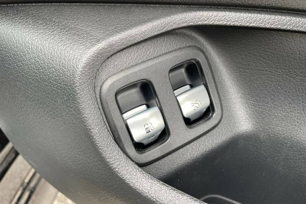 Mercedes-Benz CLE Class 300E Amg Line Premium 9G-tronic Black #5