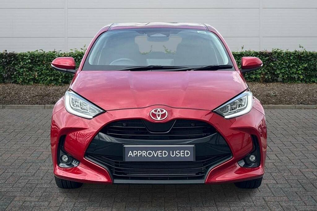 Toyota Yaris 1.5 Hybrid Design Cvt FX74XYY Red #3