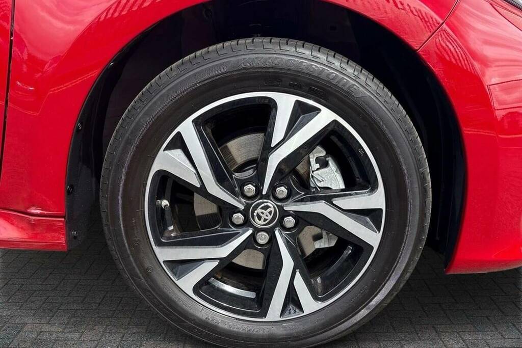 Toyota Yaris 1.5 Hybrid Design Cvt FX74XYY Red #6