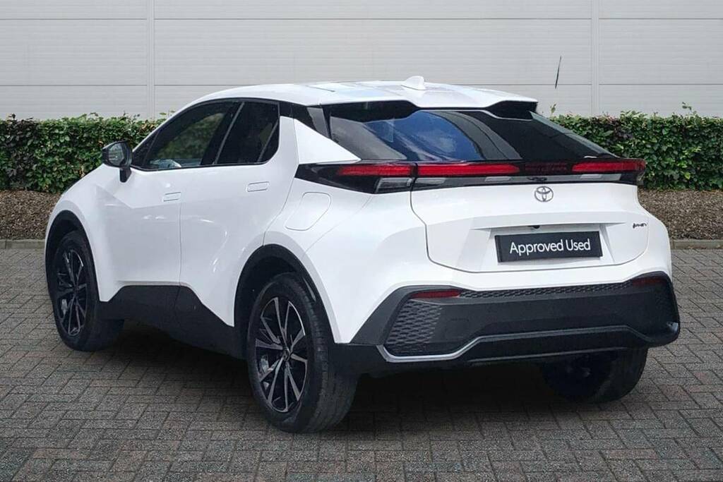 Toyota C-Hr 2.0 Phev Design Cvt White #2