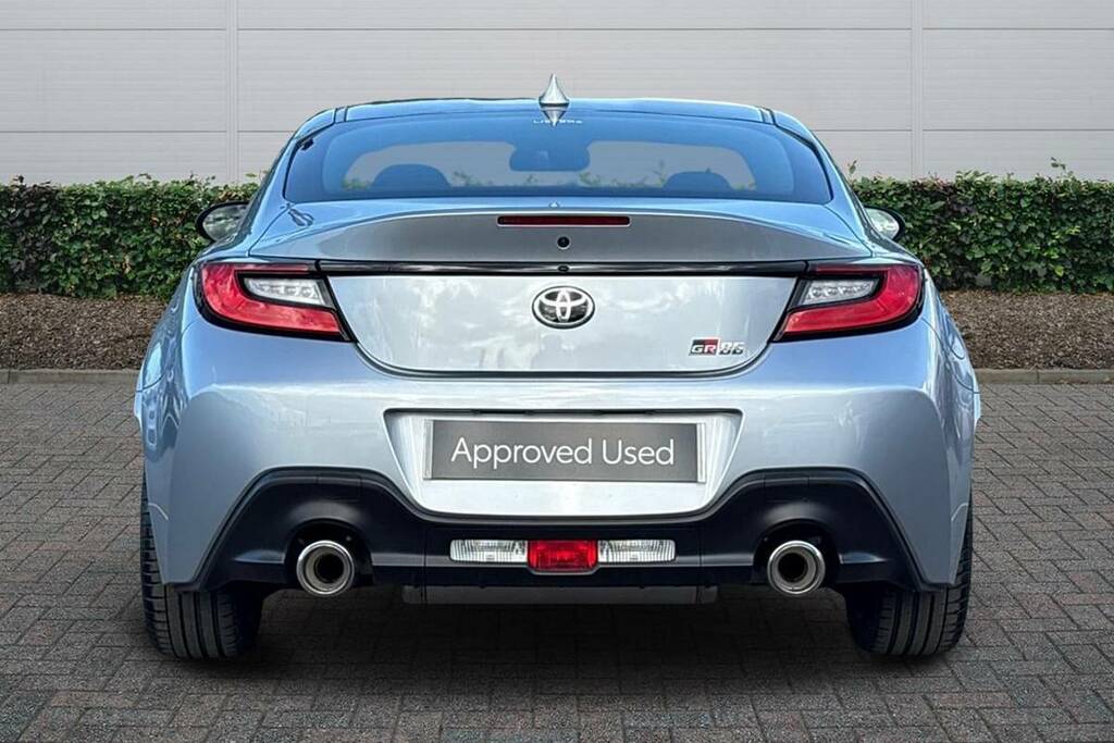 Toyota GR86 2.4 D-4s Silver #3