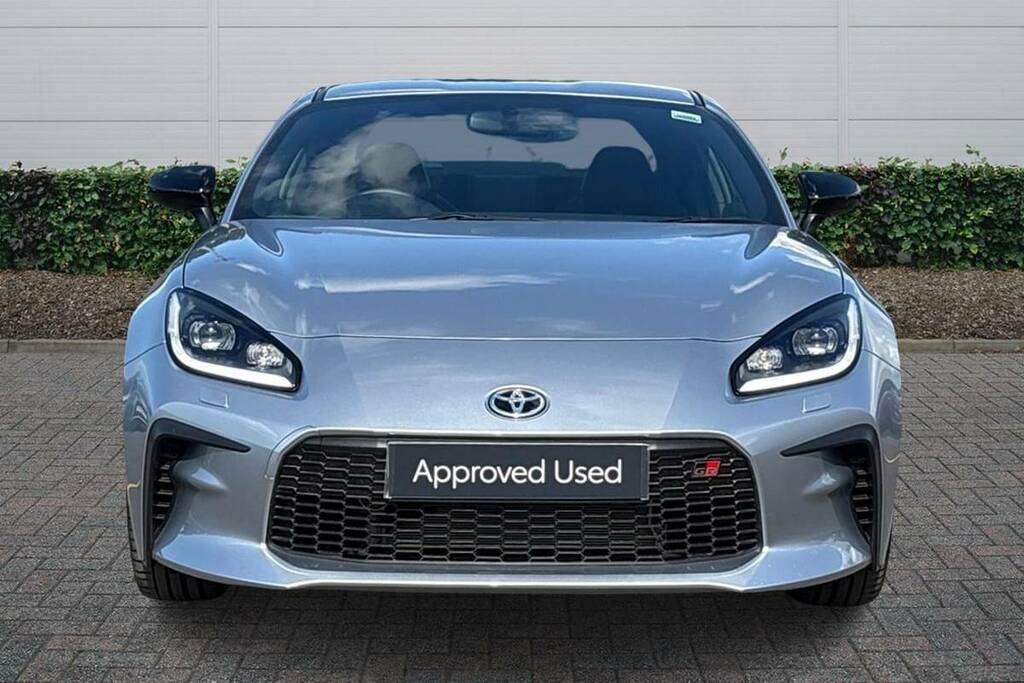 Toyota GR86 2.4 D-4s Silver #2
