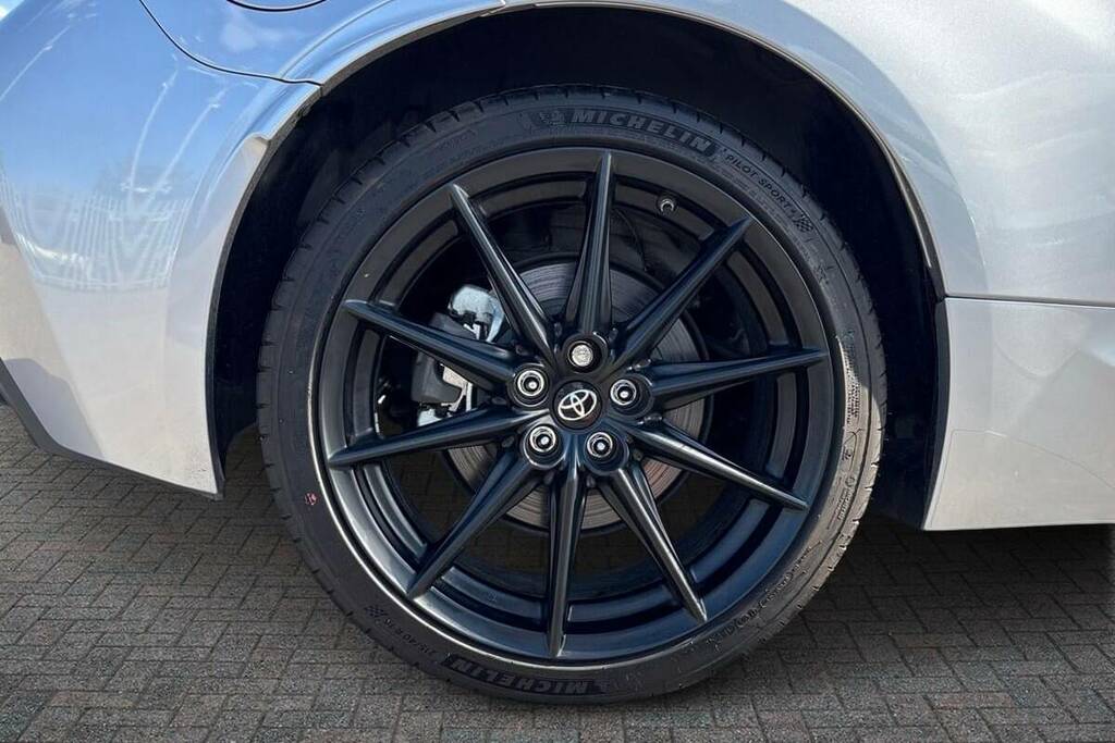 Toyota GR86 2.4 D-4s Silver #5