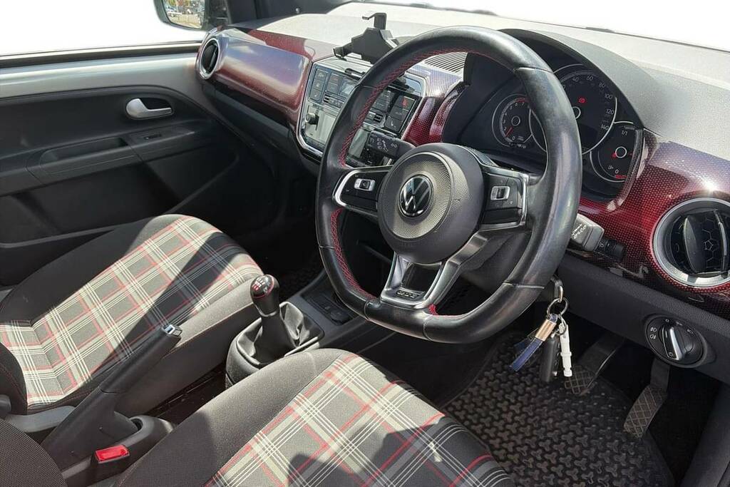 Volkswagen Up Take Up White #4