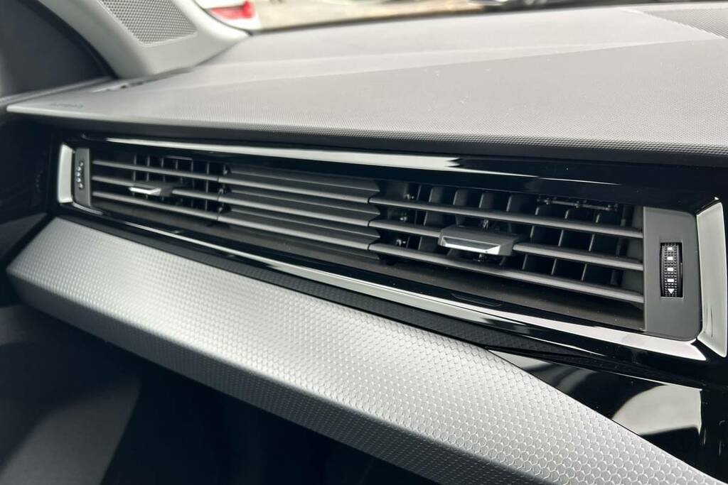 Audi A1 25 Tfsi Sport S Tronic White #5