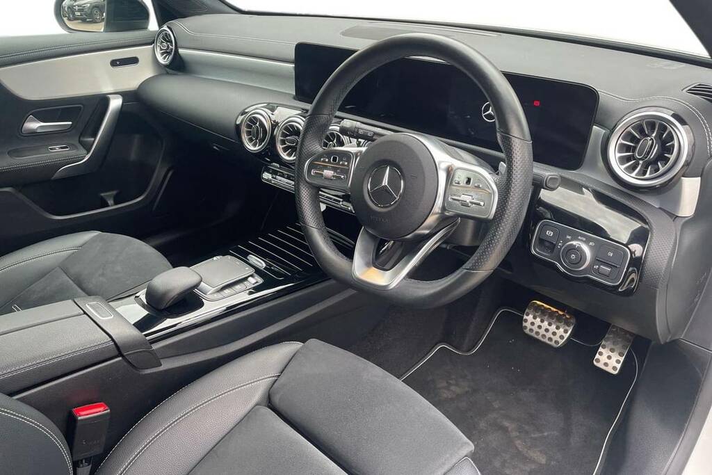 Mercedes-Benz A Class A250 Amg Line Executive Edition White #4