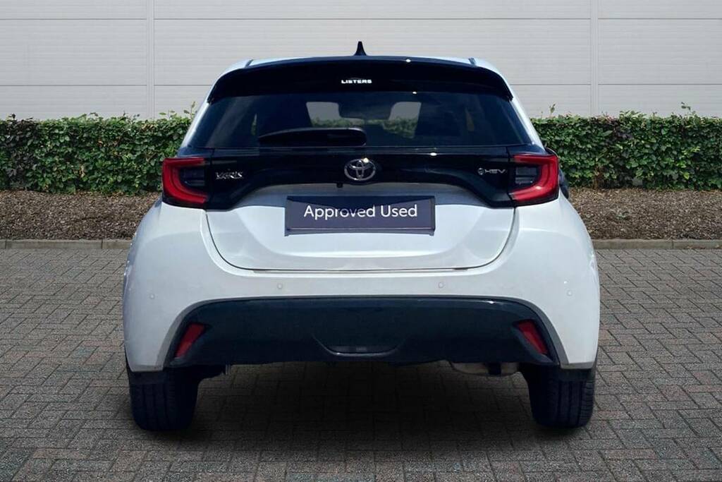 Toyota Yaris 1.5 Hybrid 130 Excel Cvt KY75WTA White #4