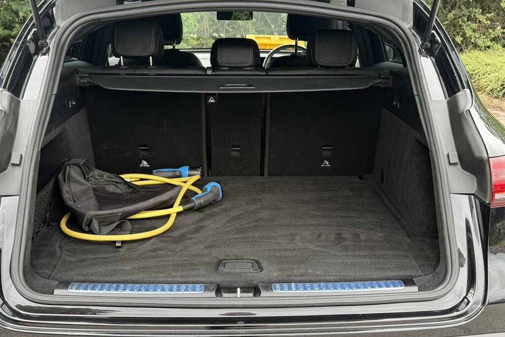 Mercedes-Benz EQC 400 300Kw Amg Line Edition 80Kwh Black #2