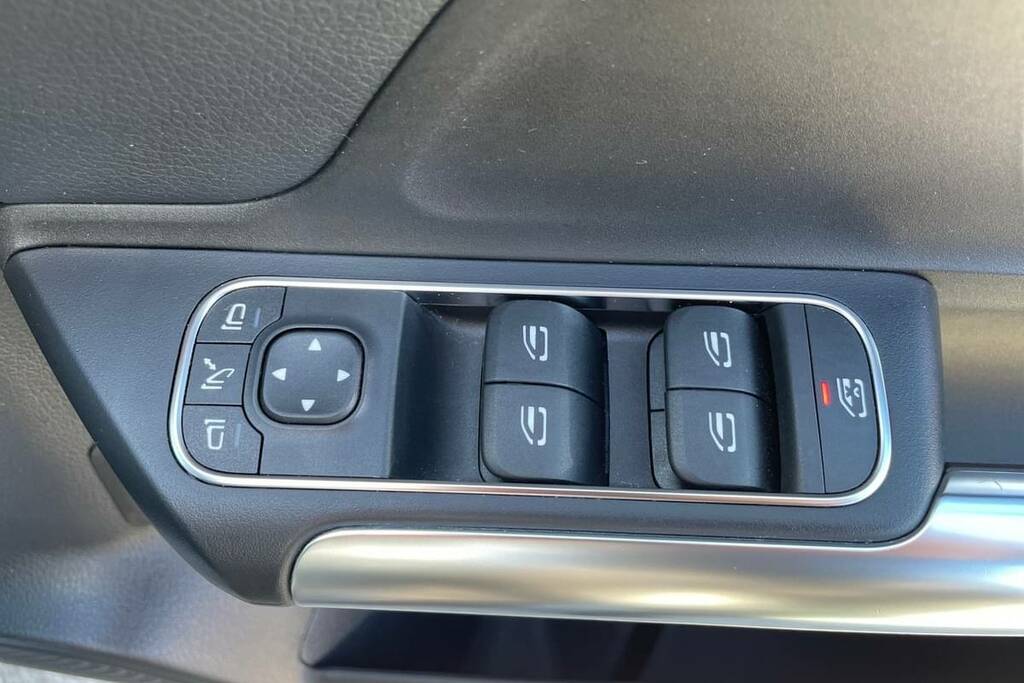 Mercedes-Benz EQA 250 140Kw Sport Executive 70.5Kwh Black #5