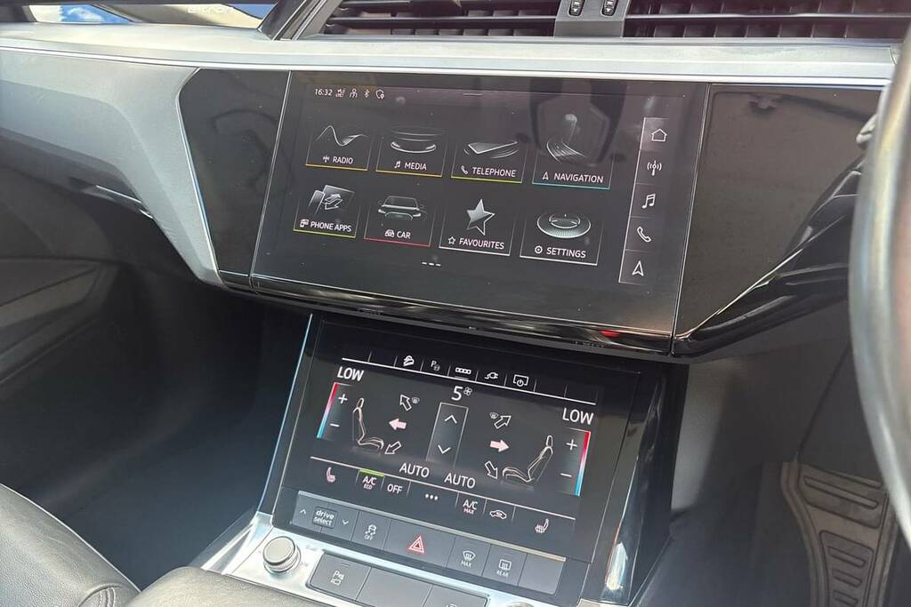 Audi Q8 e tron Q8 E-tron Black Ed 55 Quattro Blue #18