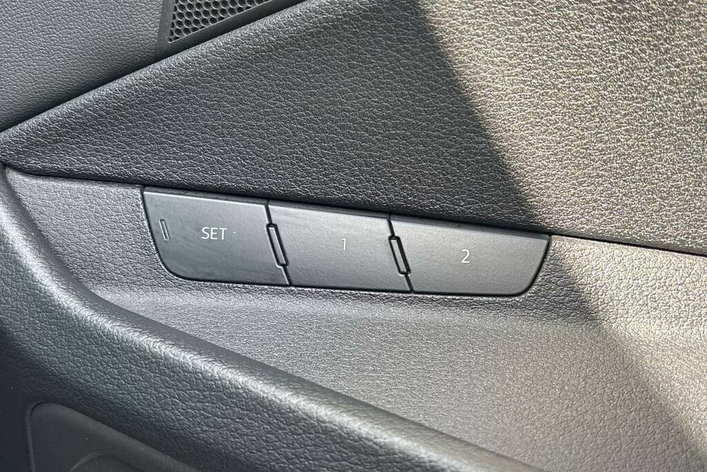 Audi Q8 e tron Q8 E-tron Black Ed 55 Quattro Blue #10