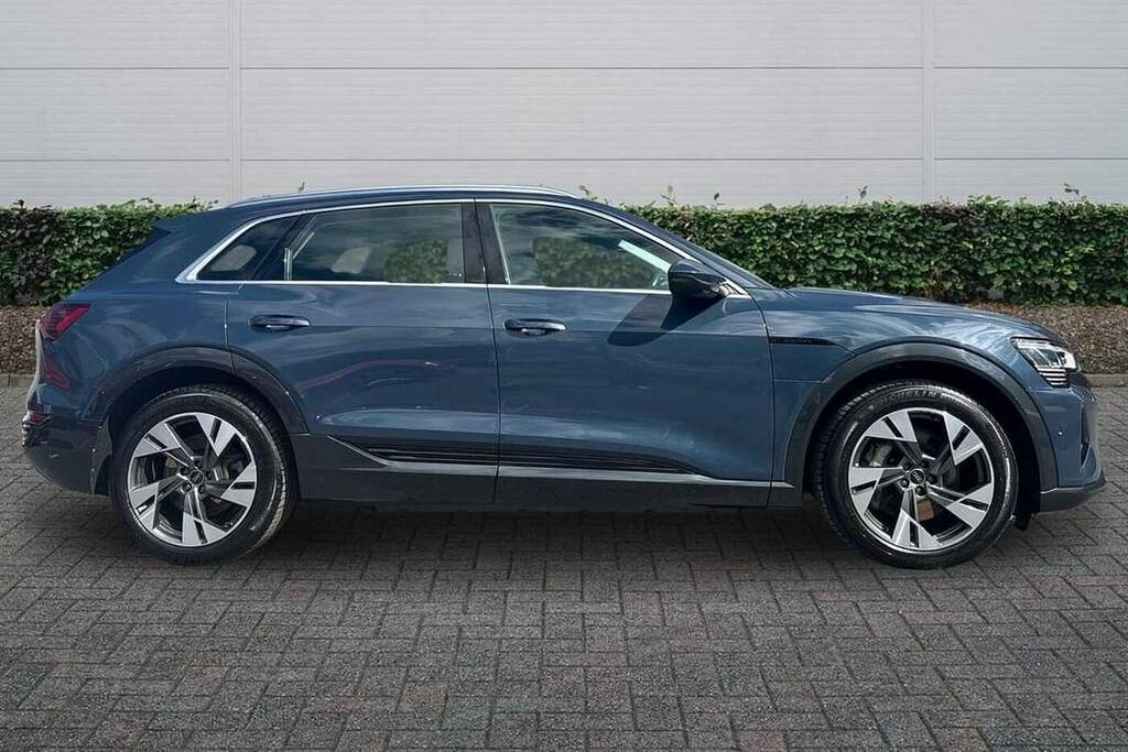 Audi Q8 e tron 250Kw 50 Quattro 95Kwh Sport NL23PCV Blue #4