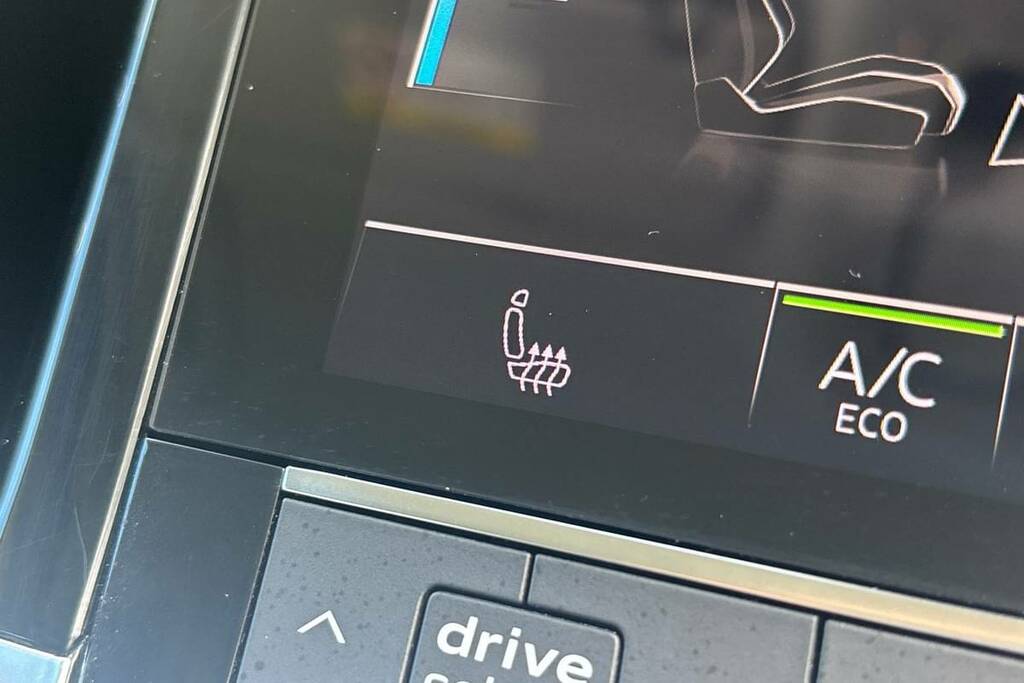 Audi Q8 e tron Q8 E-tron Black Ed 55 Quattro Blue #19