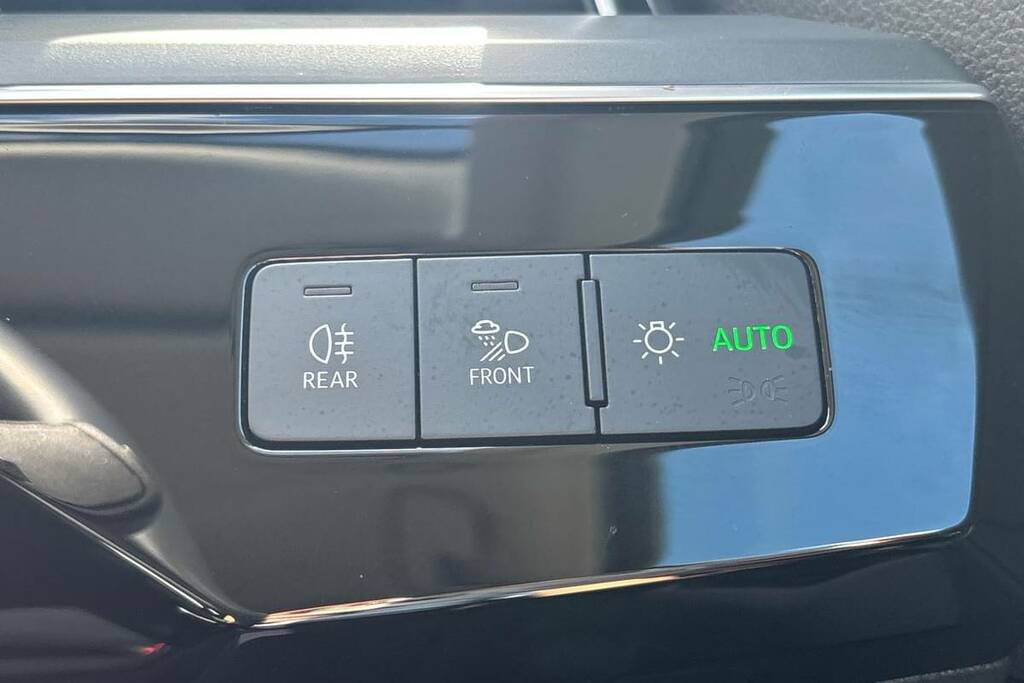 Audi Q8 e tron Q8 E-tron Black Ed 55 Quattro Blue #25