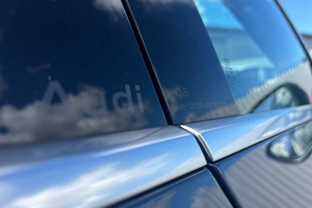 Audi Q8 e tron Q8 E-tron Black Ed 55 Quattro Blue #7