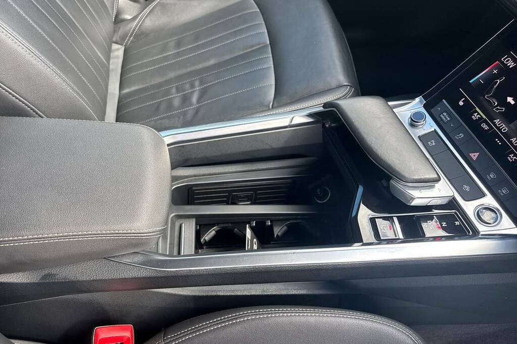 Audi Q8 e tron Q8 E-tron Black Ed 55 Quattro Blue #16