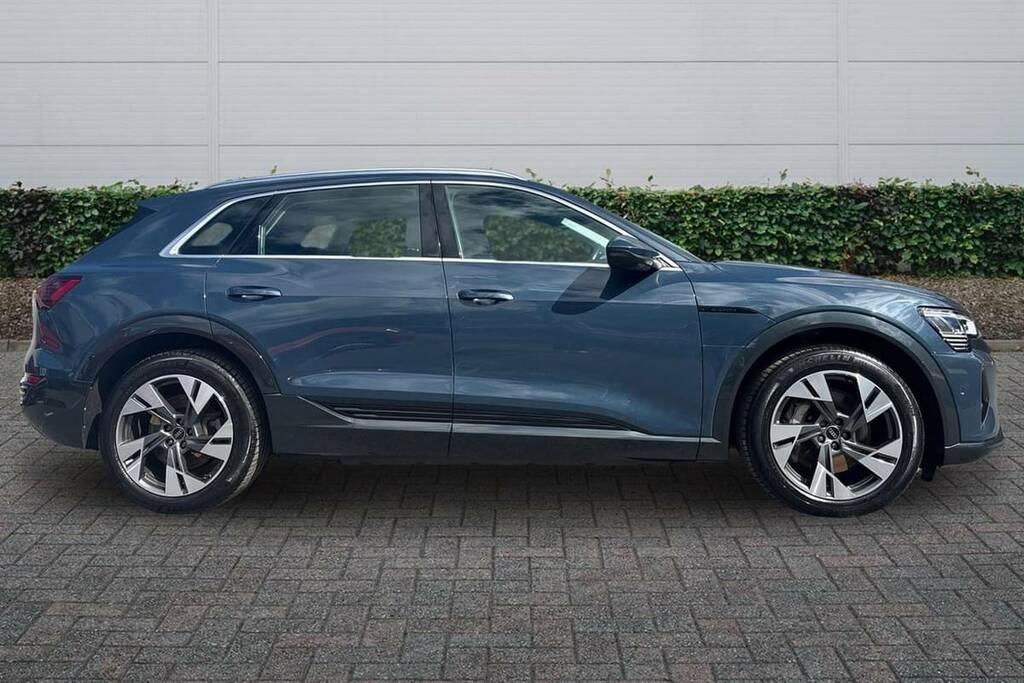 Audi Q8 e tron Q8 E-tron Black Ed 55 Quattro Blue #28