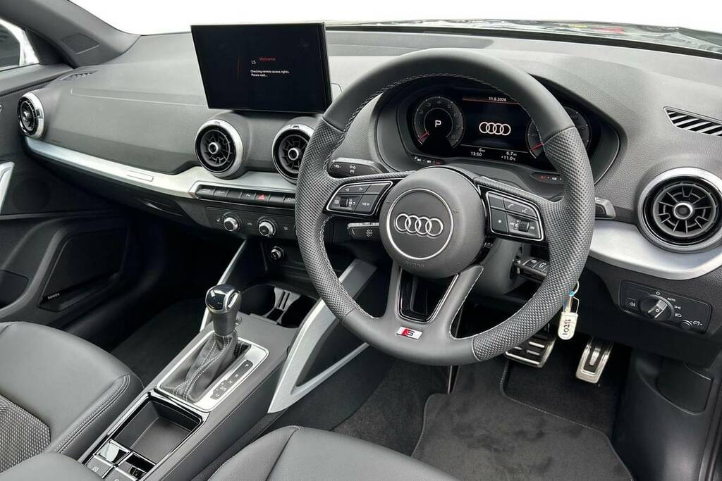 Audi Q2 35 Tfsi S Line S Tronic Grey #4