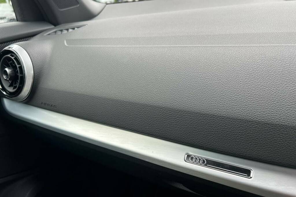Audi Q2 35 Tfsi S Line S Tronic Grey #5