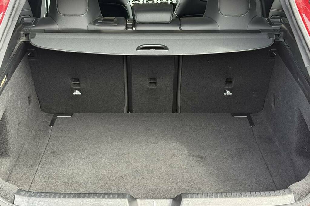 Mercedes-Benz CLA Class 220D Amg Line Premium Plus Tip KR25NFC Red #2