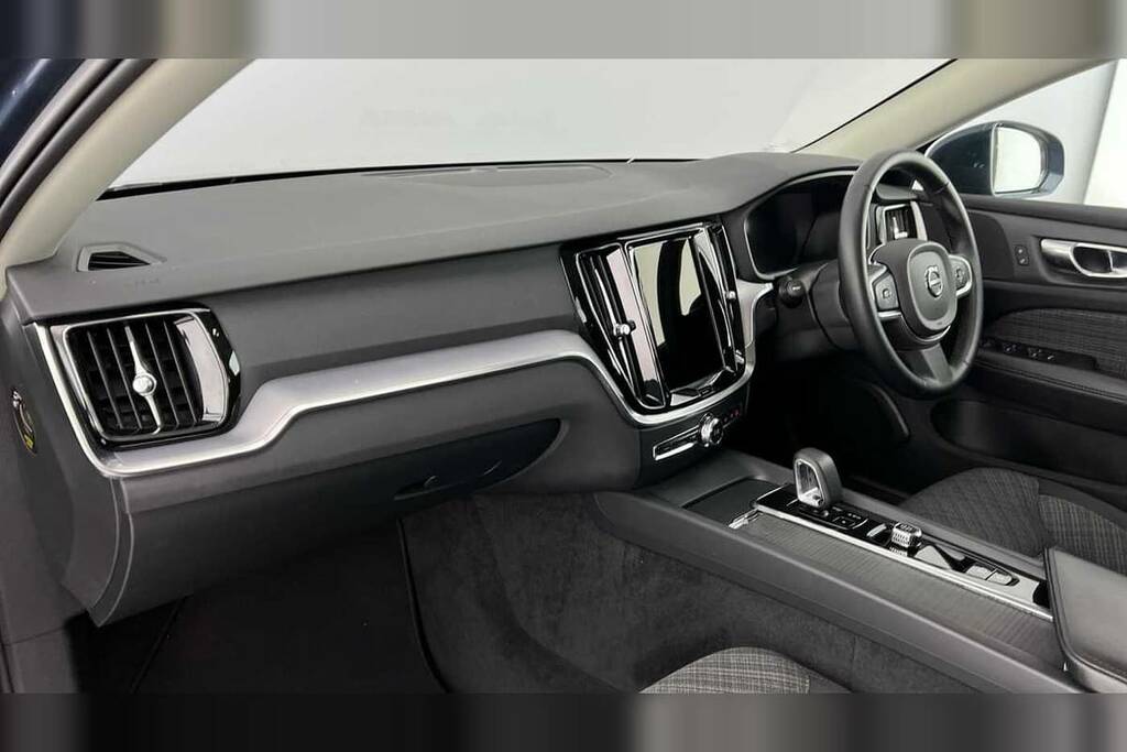 Volvo V60 2.0 B3p Core 7 Speed Blue #6