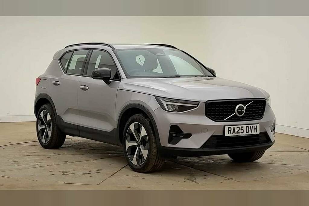 Volvo XC40 2.0 B4p Plus Dark Silver