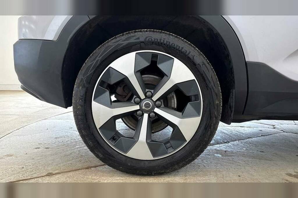 Volvo XC40 2.0 B4p Plus Dark Silver #4