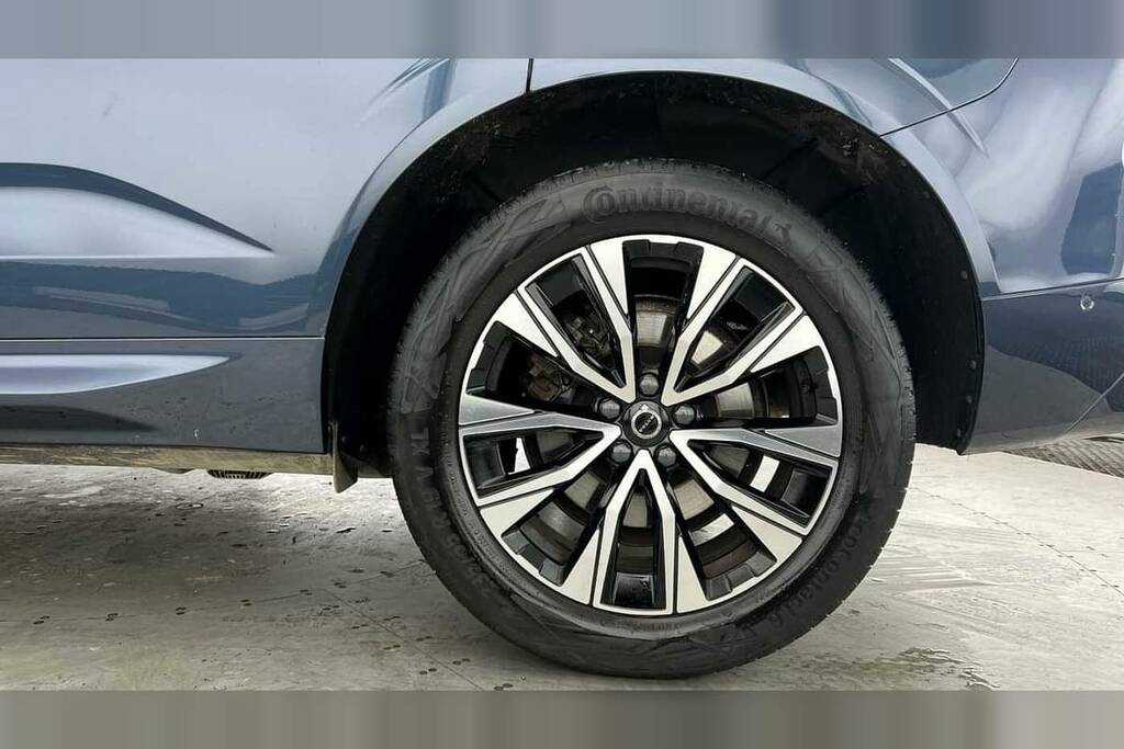 Volvo XC60 2.0 B5p Plus Dark Awd Geartronic Blue #4